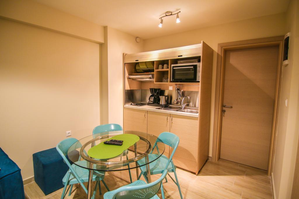 Ofrynio Deluxe Apartments Ofrinion Bagian luar foto