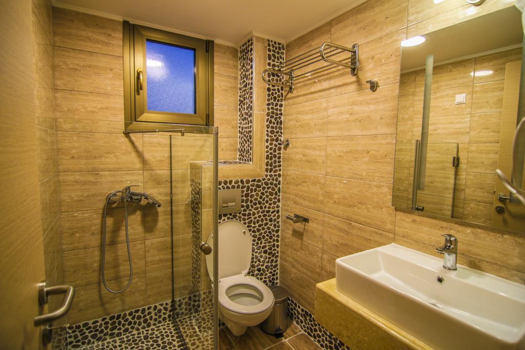 Ofrynio Deluxe Apartments Ofrinion Bagian luar foto
