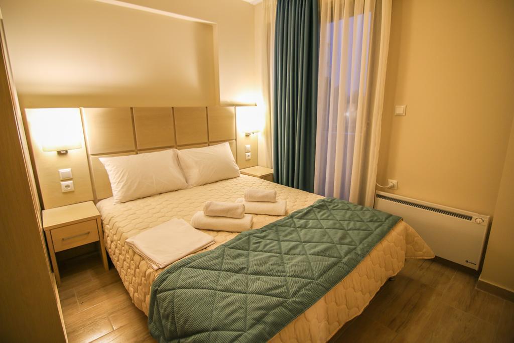 Ofrynio Deluxe Apartments Ofrinion Bagian luar foto