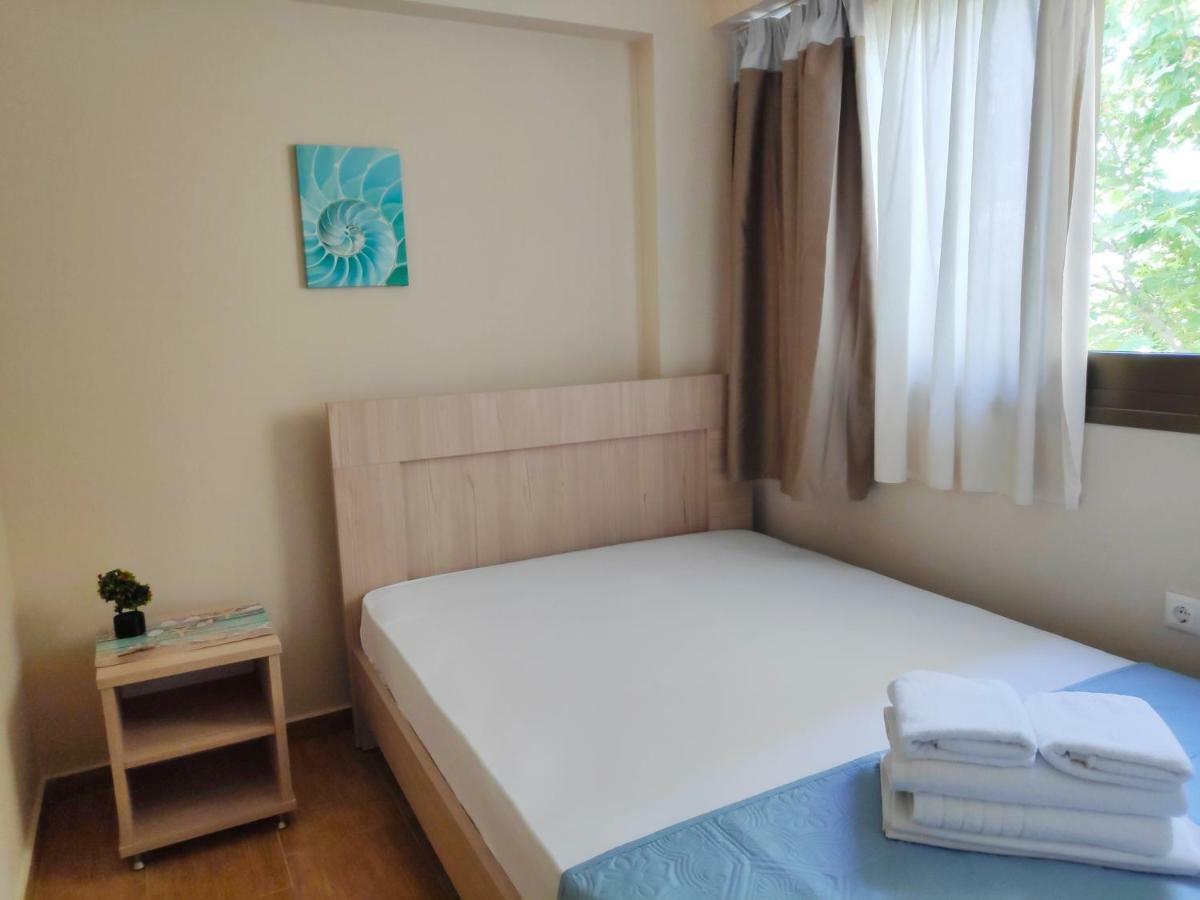 Ofrynio Deluxe Apartments Ofrinion Bagian luar foto
