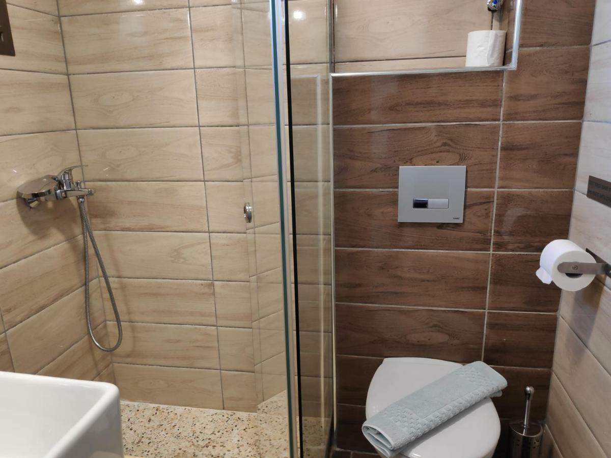 Ofrynio Deluxe Apartments Ofrinion Bagian luar foto